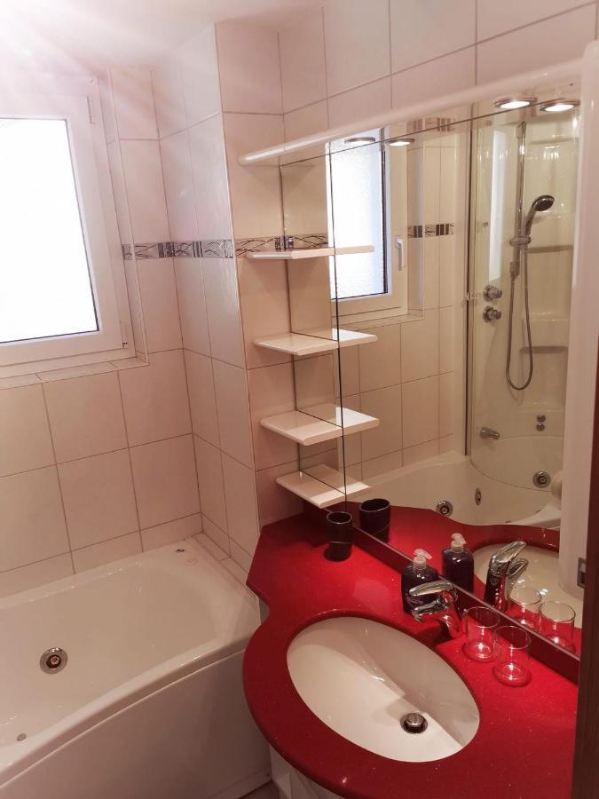 Haus Falke Saas-Grund Ngoại thất bức ảnh